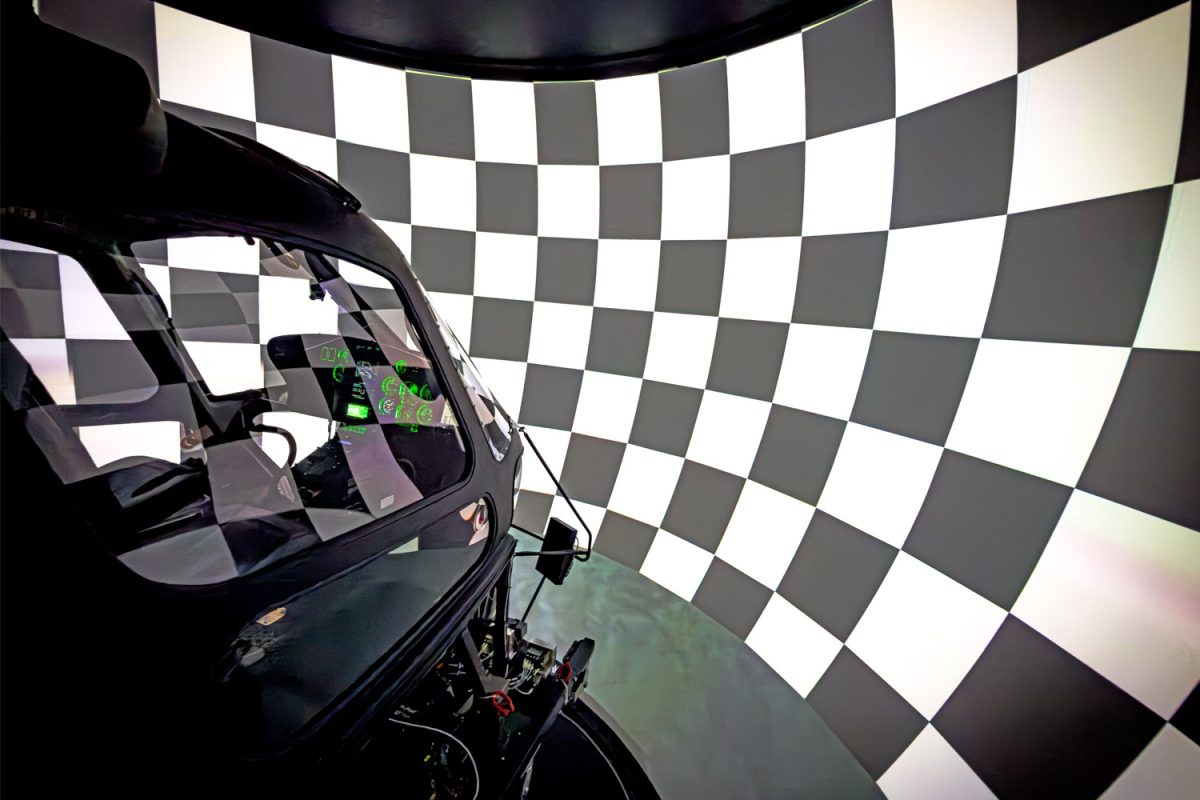 Technische Evaluierung eines Full Flight Simulators